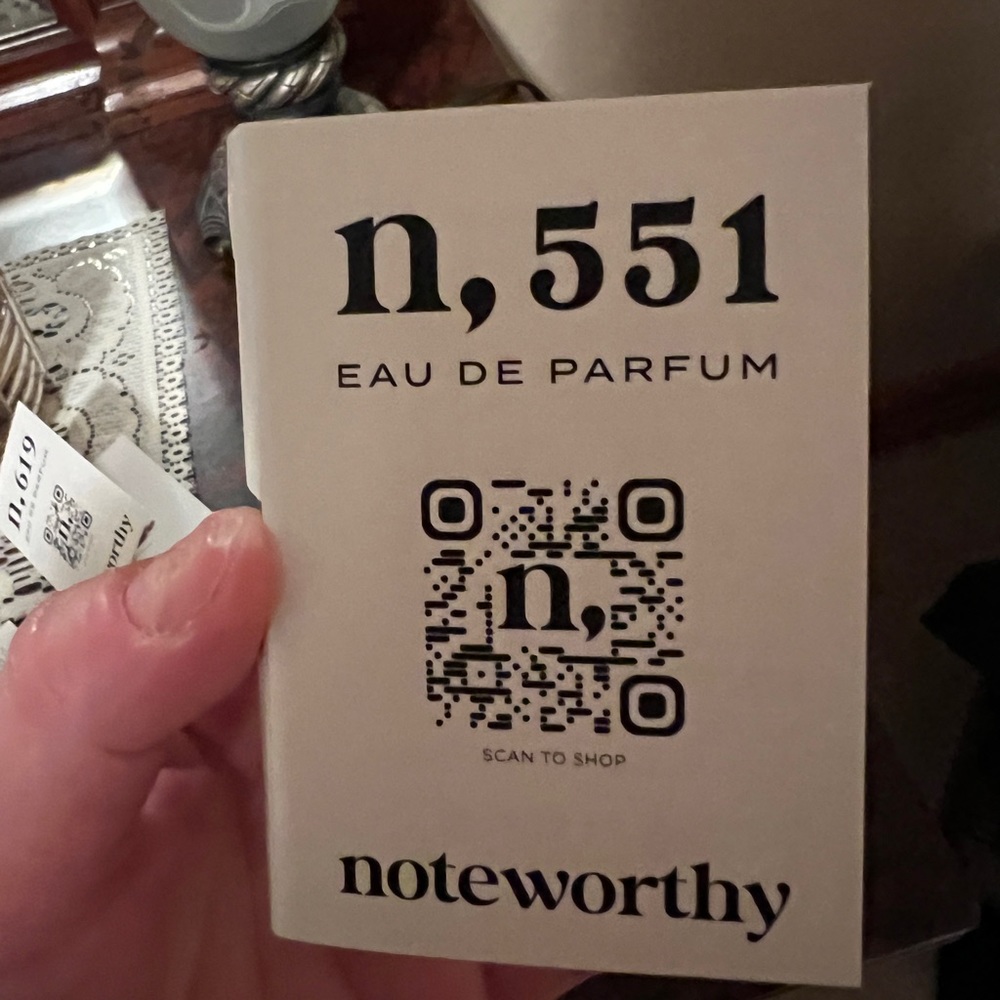 Noteworthy women’s perfume (2)